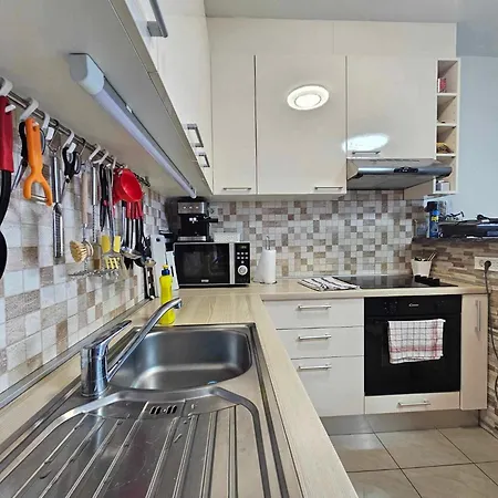 Na Valovima Apartament Vir