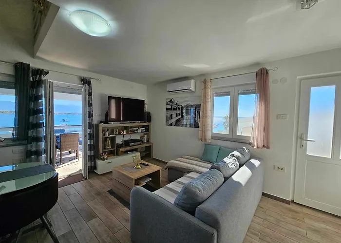Na Valovima Appartement Vir