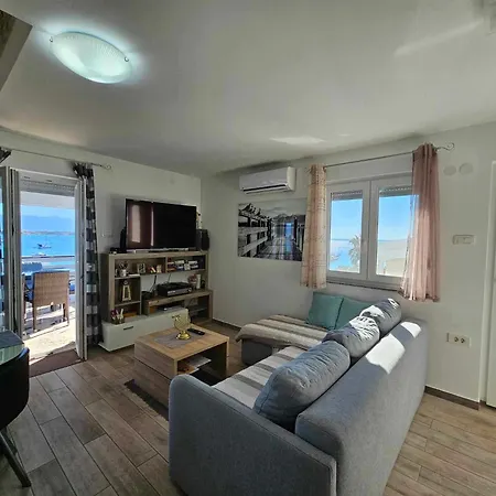 Na Valovima Apartament Vir